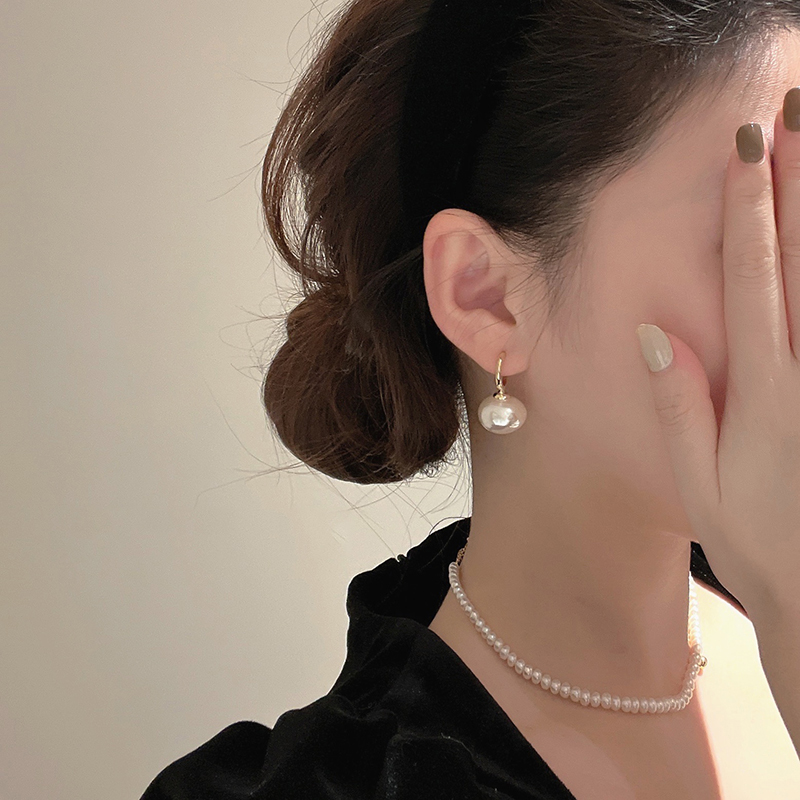 珍珠与简约：2022年新款韩国珍珠耳饰，百搭气质高级感

