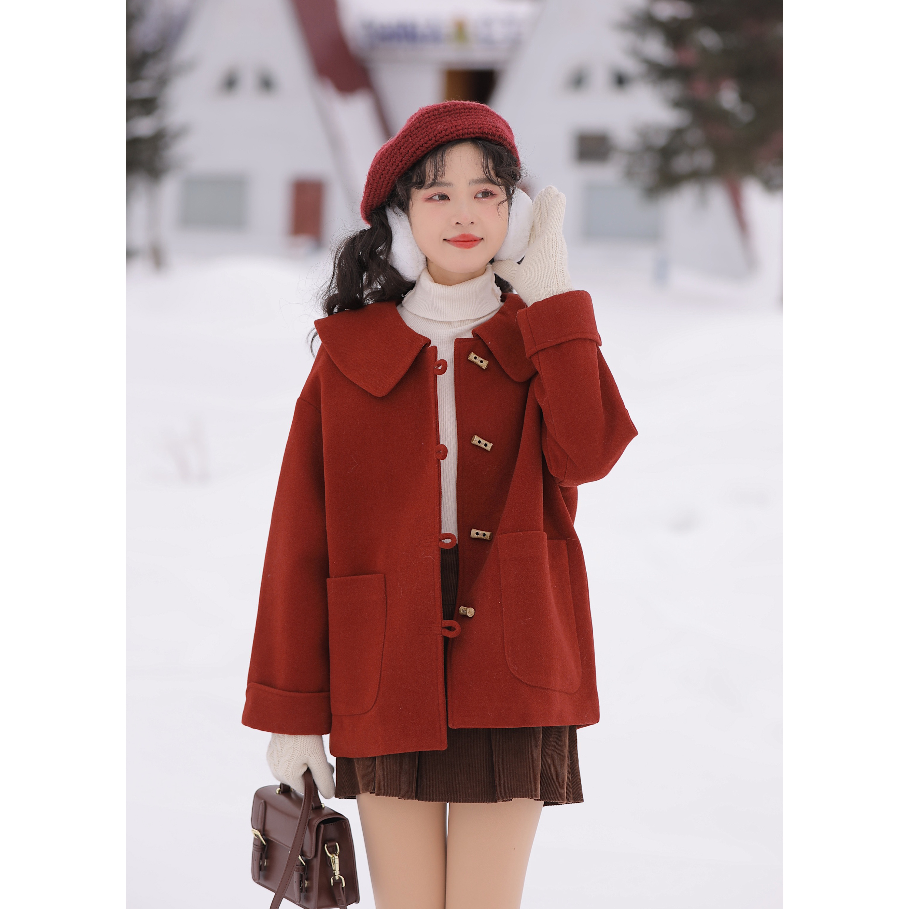 玲玖【不起球】娃娃领毛呢外套，暖冬必备！
