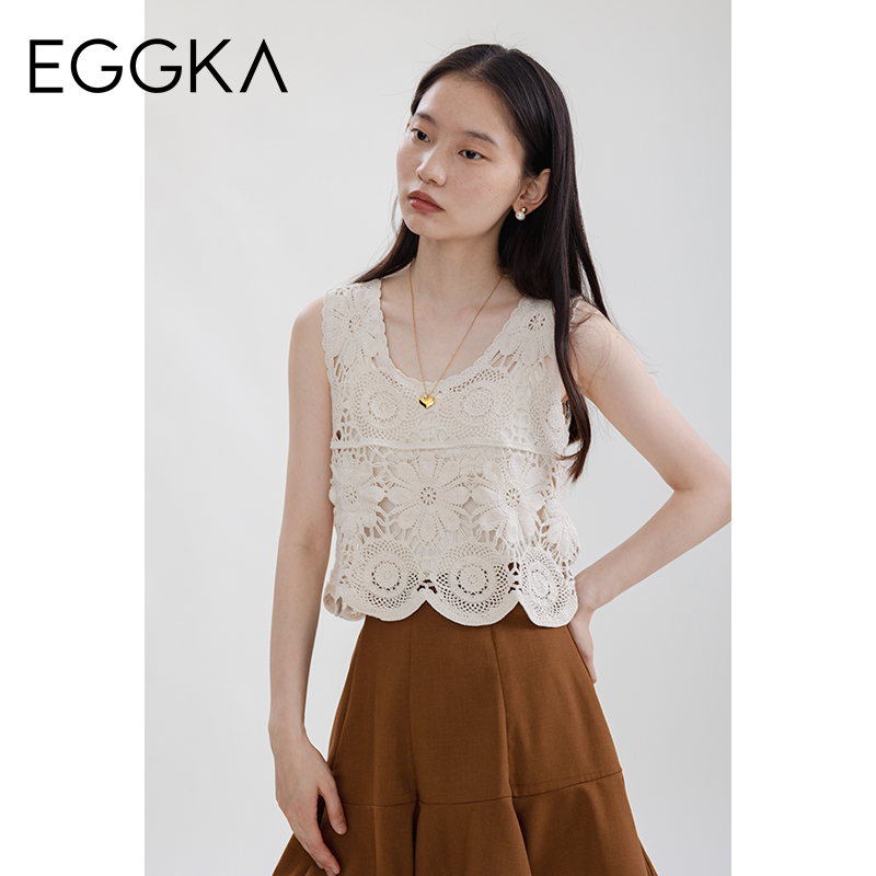 夏日必备！EGGKA镂空钩花背心吊带，内搭短款上衣，设计感爆棚！
